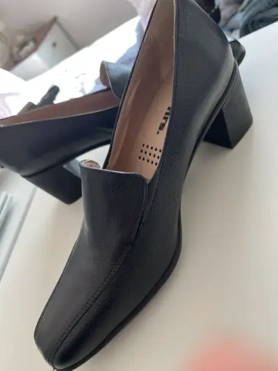Zapatos negros cómodos 16 Hrs - miniatura 2