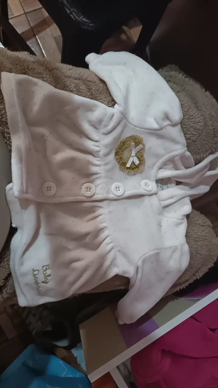 Chaqueta blanca bebé