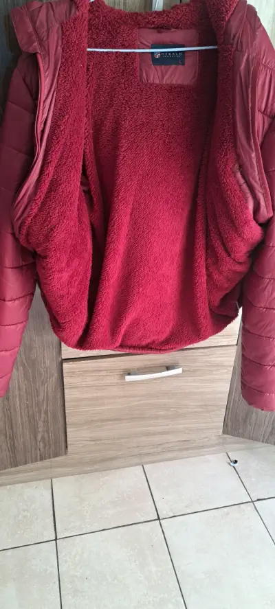 Chaqueta acolchada roja - miniatura 2