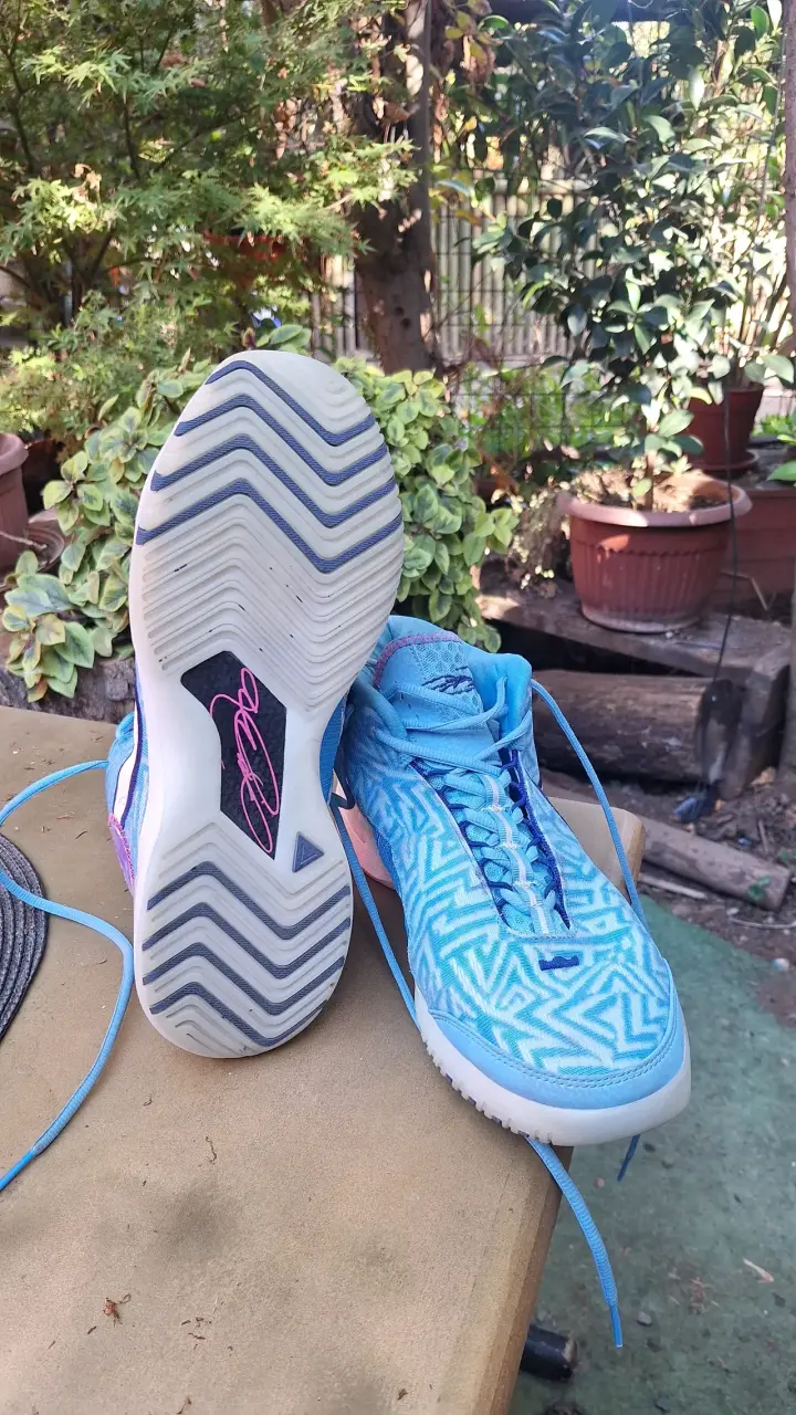 Zapatillas deportivas estampadas - 1