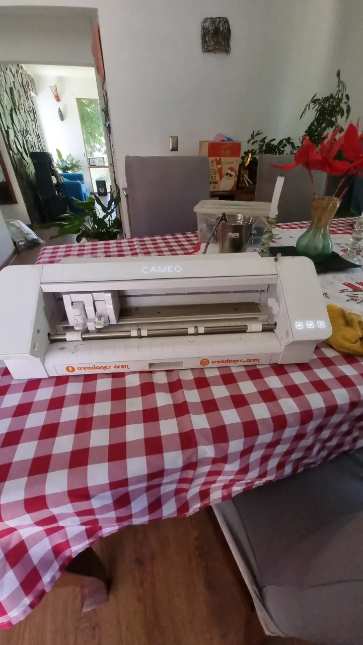 Plotter de corte Cameo 4 - 1