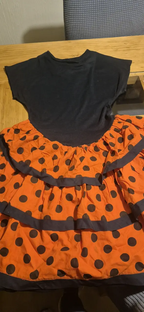 Vestido flamenco negro y naranja