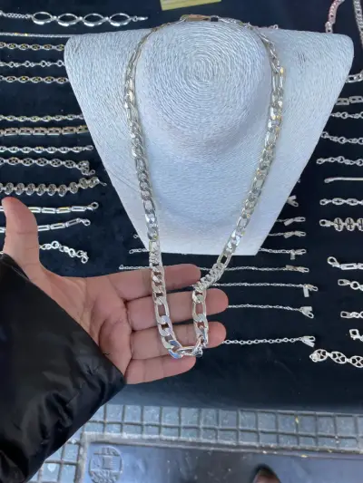 Cadena de plata gruesa - miniatura 1