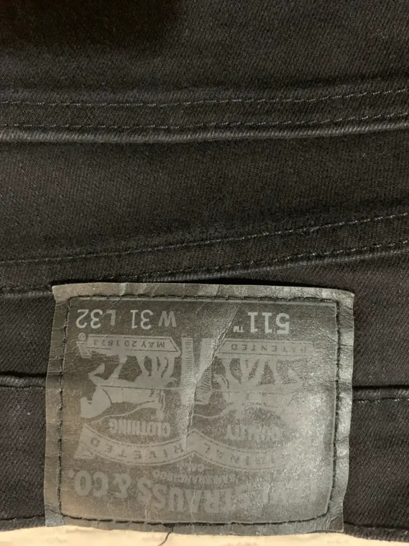 Jeans negros Levis 511 - 3