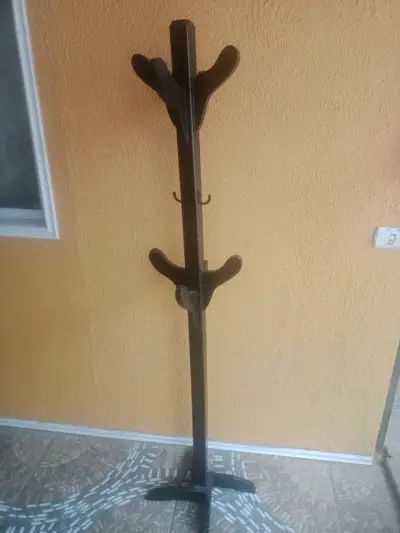 Perchero de madera oscuro - miniatura 2