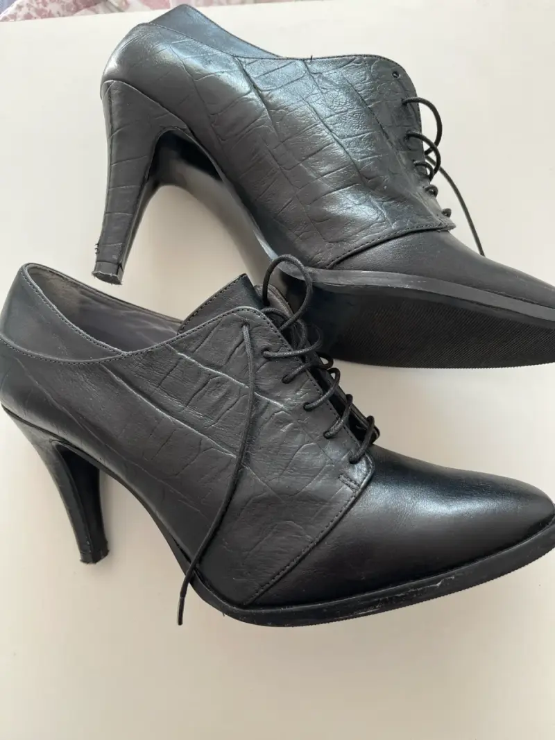 Zapatos de cuero Pollini negros - 5