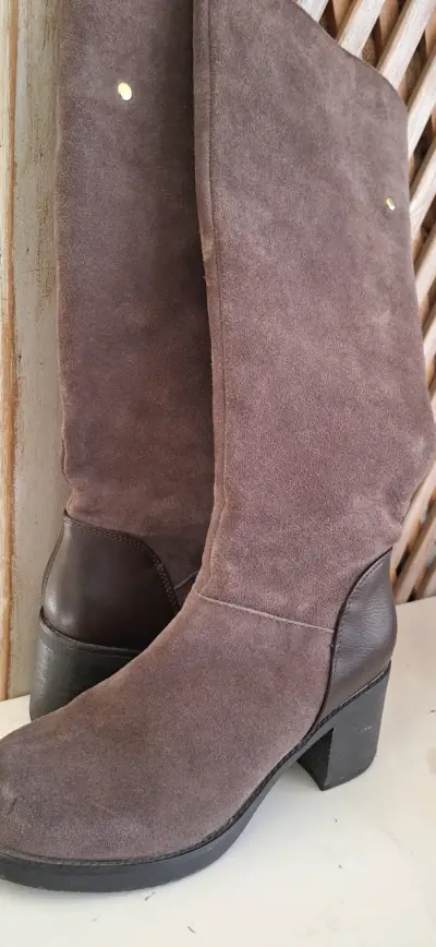 Botas altas de gamuza marrón - miniatura 3