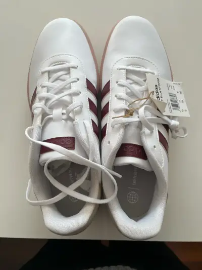 Zapatillas blancas Adidas nuevas - miniatura 1