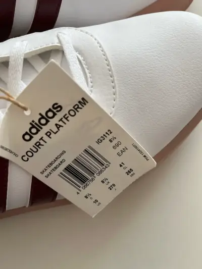 Zapatillas blancas Adidas nuevas - miniatura 3