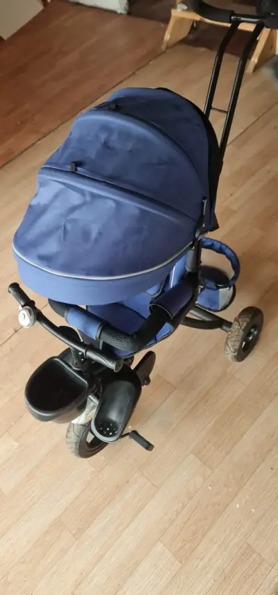 Triciclo para niños azul con toldo - miniatura 3