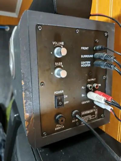 Parlante Genius subwoofer - miniatura 3