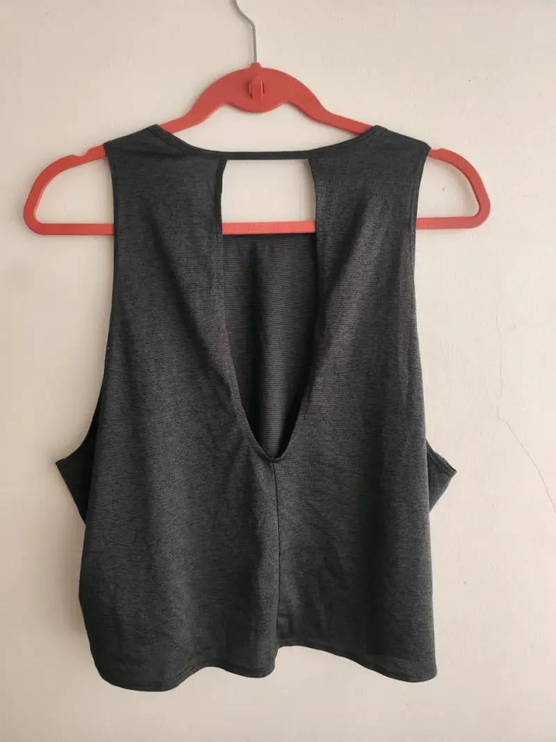 Polera deportiva gris Adidas - 2