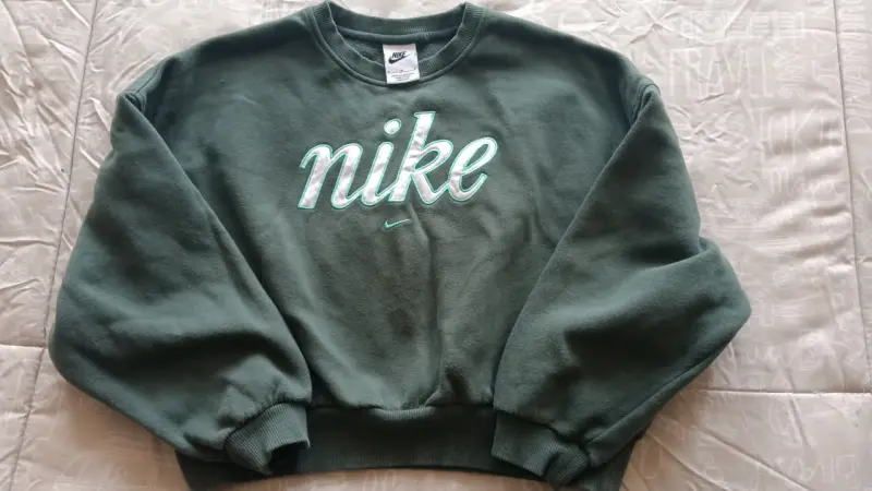 Polerón Nike verde oscuro