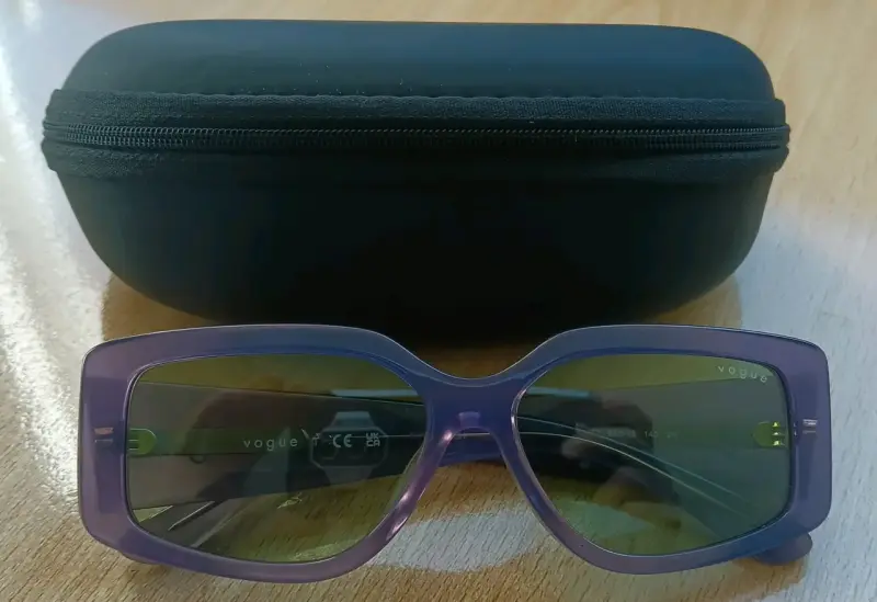 Lentes de sol Vogue violetas - 1