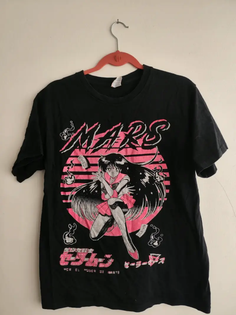 Polera negra Sailor Mars