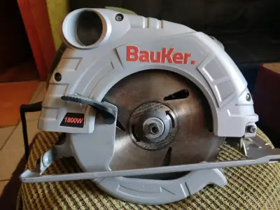 Sierra circular Bauker 1800W - miniatura 5