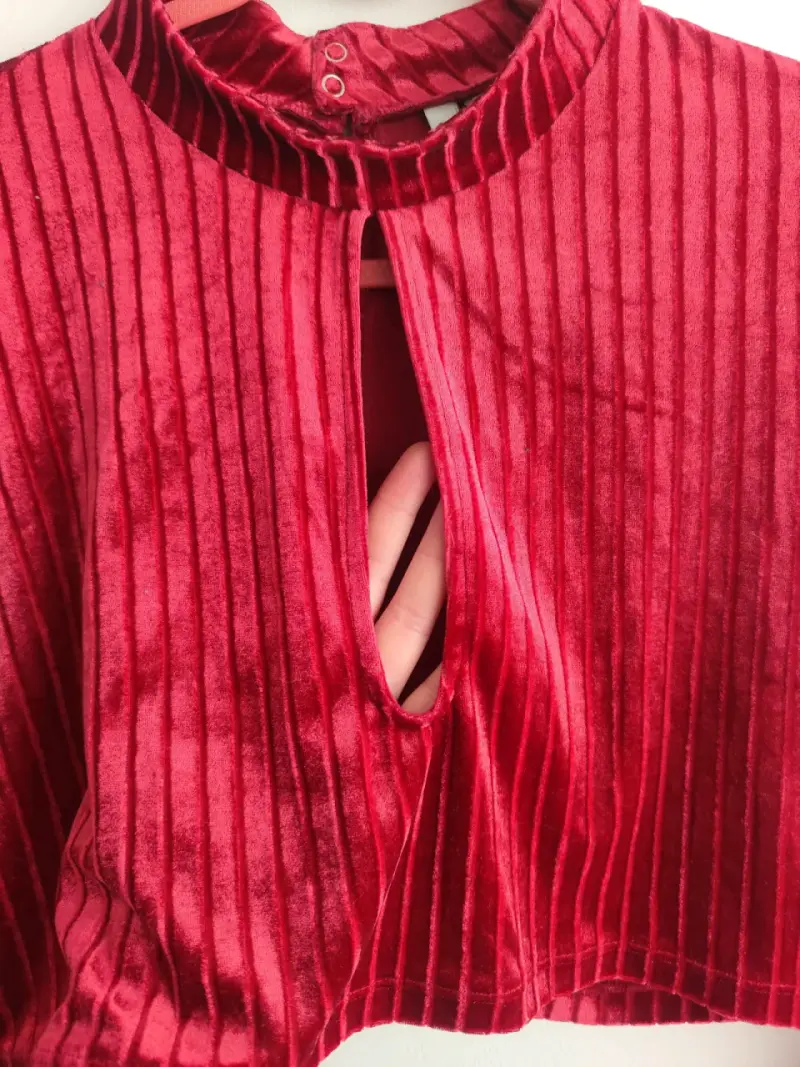 Polera corta plush H&M - 2