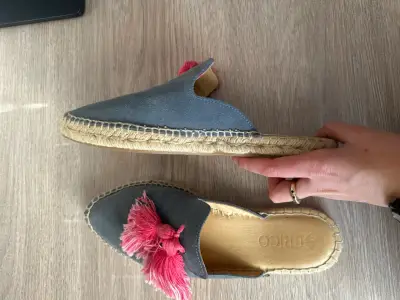 Alpargatas azules con borlas - miniatura 4