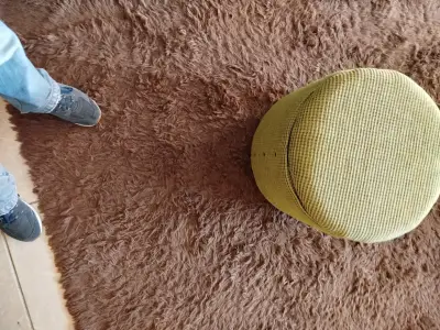 Puff beige tejido - miniatura 2
