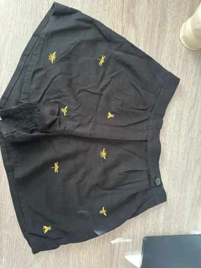 Short negro bordado marca Muth - miniatura 1