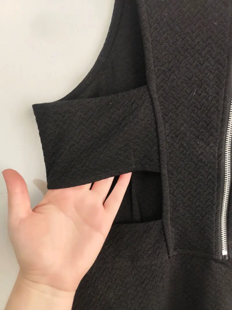 Vestido negro sin mangas - 3
