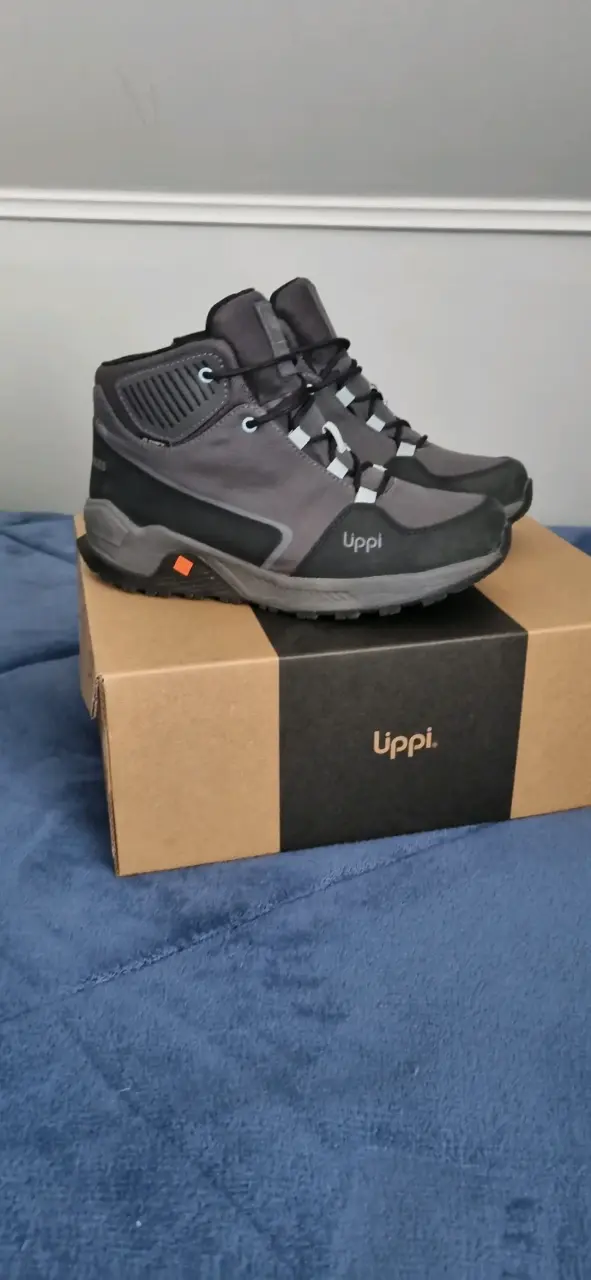 Zapatillas outdoor Upp gris - 1