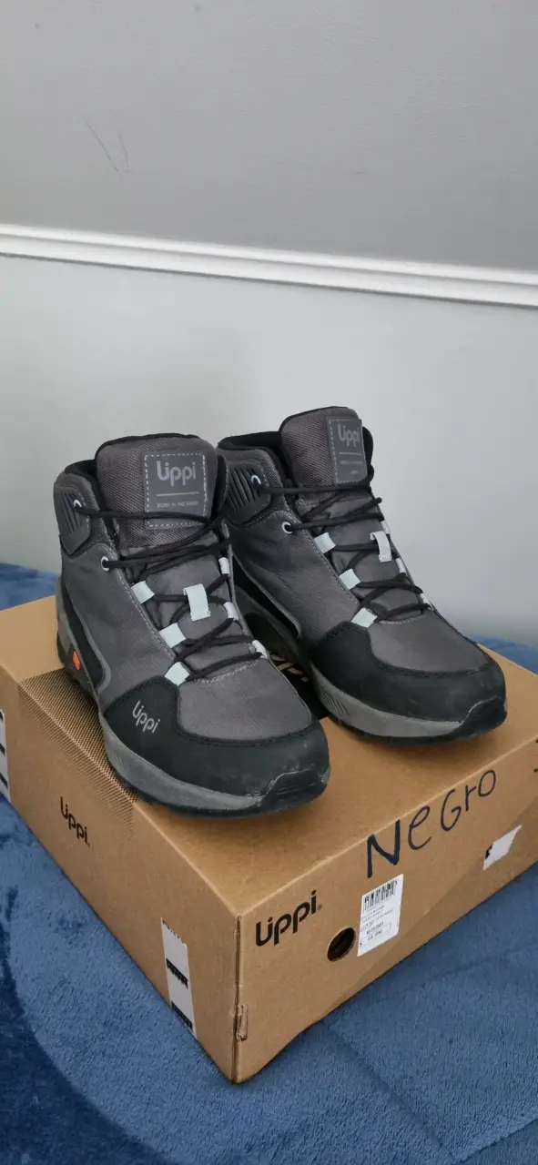 Zapatillas outdoor Upp gris - 2