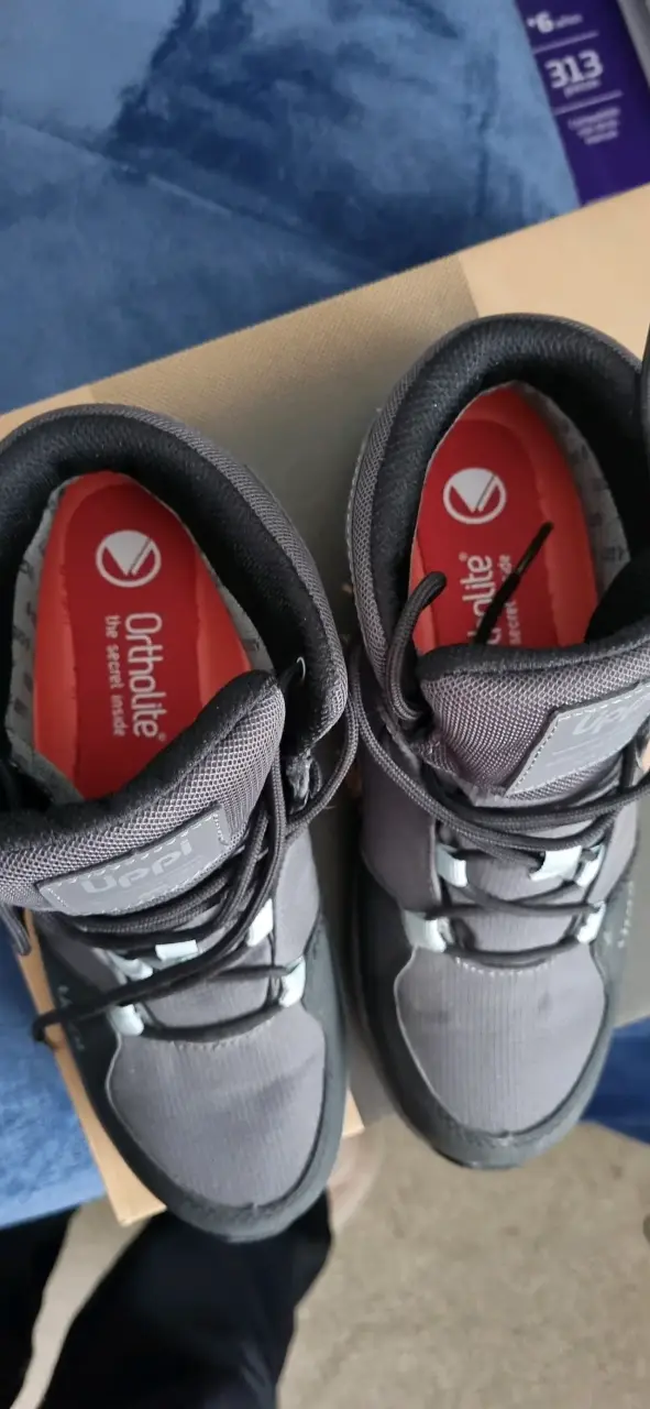 Zapatillas outdoor Upp gris - 4
