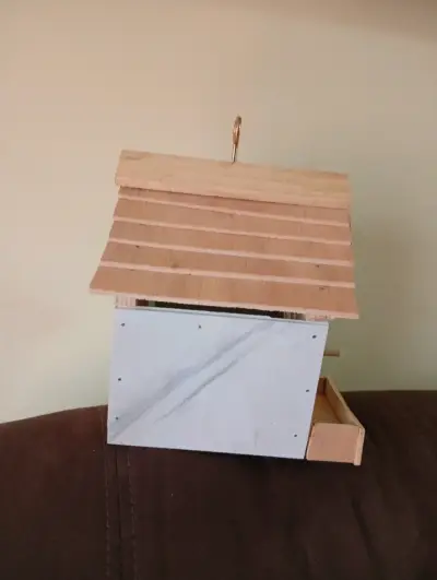 Casita de aves de madera - miniatura 2
