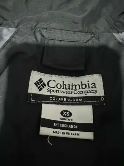 Chaqueta impermeable Columbia negra - miniatura 4