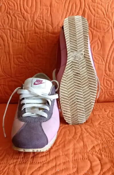 Zapatillas deportivas rosa y morado - miniatura 3
