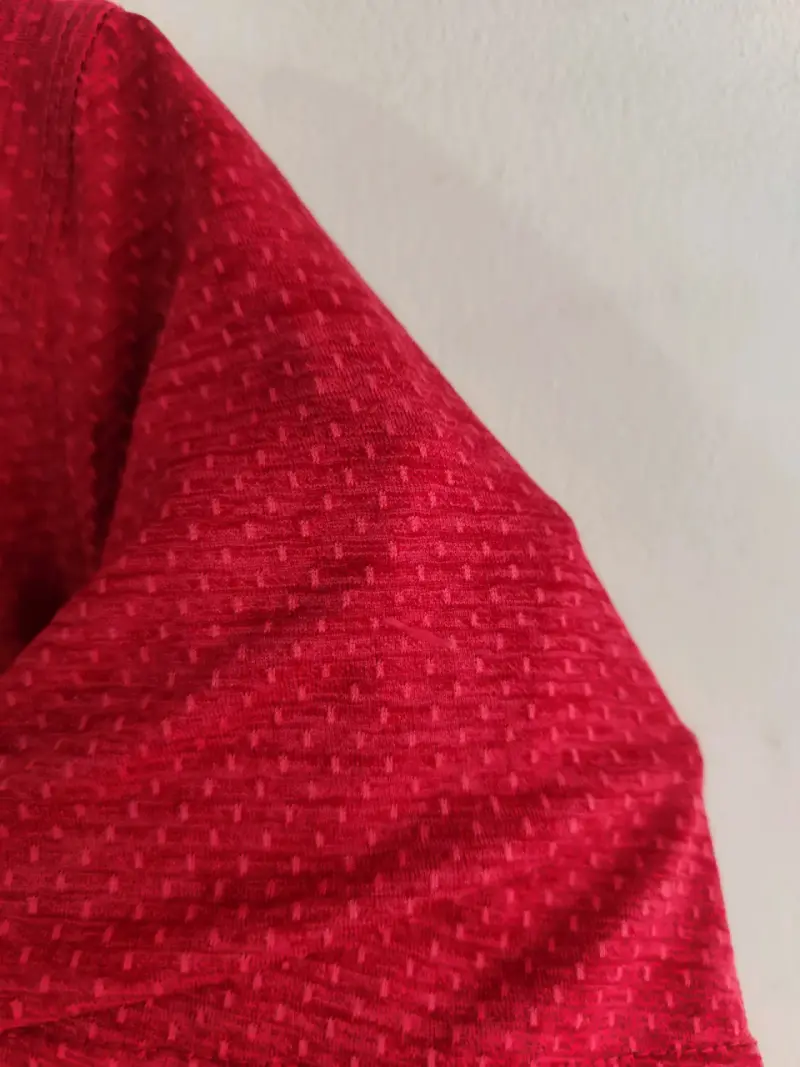 Polera deportiva roja Diadora - 4