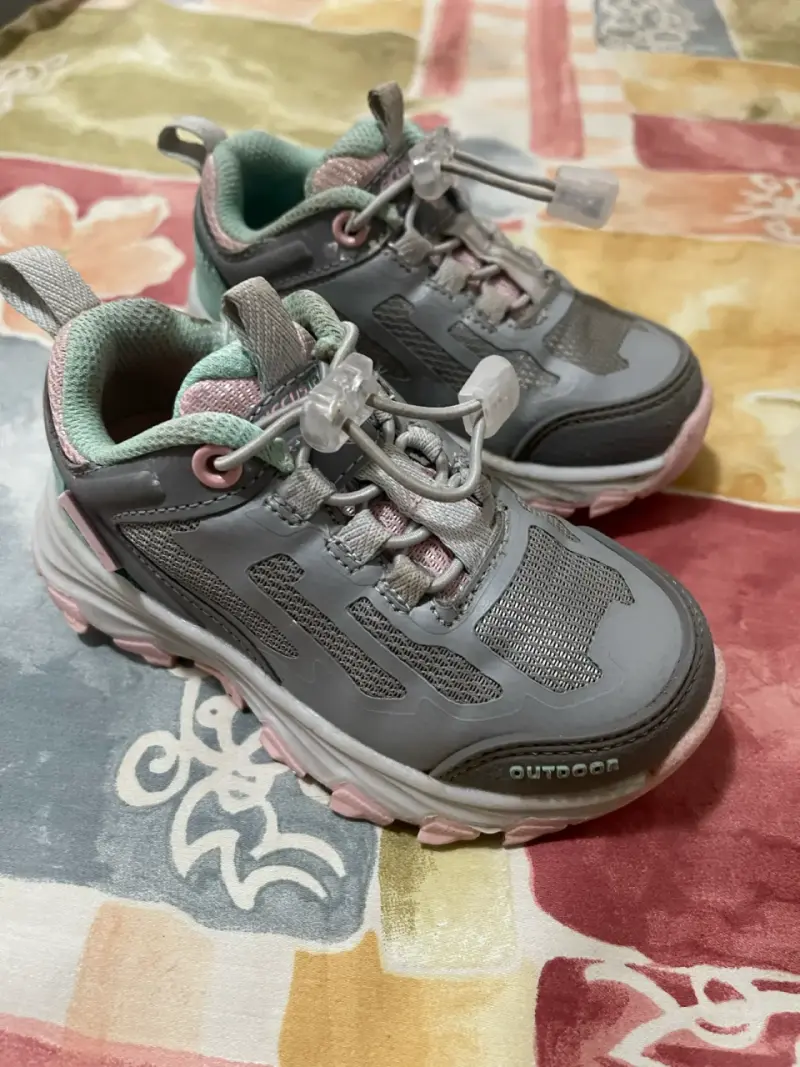 Zapatillas outdoor gris y rosa número 24 17cm - 1