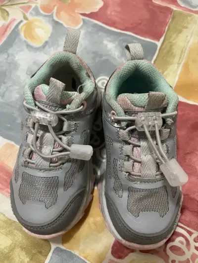 Zapatillas outdoor gris y rosa  número 24 17cm - miniatura 2