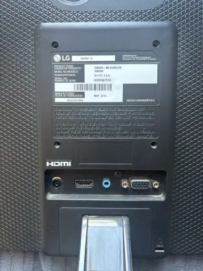 Monitor LG negro 19 pulgadas - miniatura 2