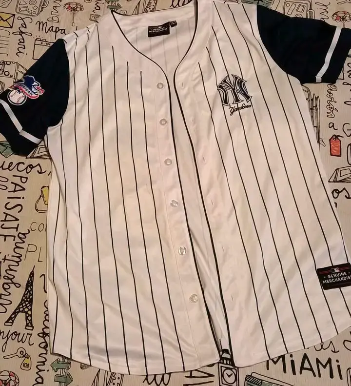 Polera de béisbol rayada - 1