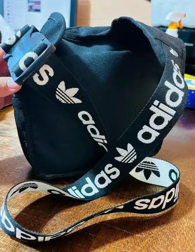 Bolso pequeño negro Adidas - miniatura 2