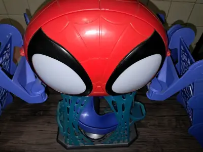 Juguete Arácnido Interactivo spiderman - miniatura 2