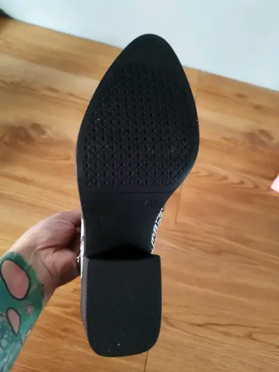 Botines de tacón estilo serpiente - miniatura 5