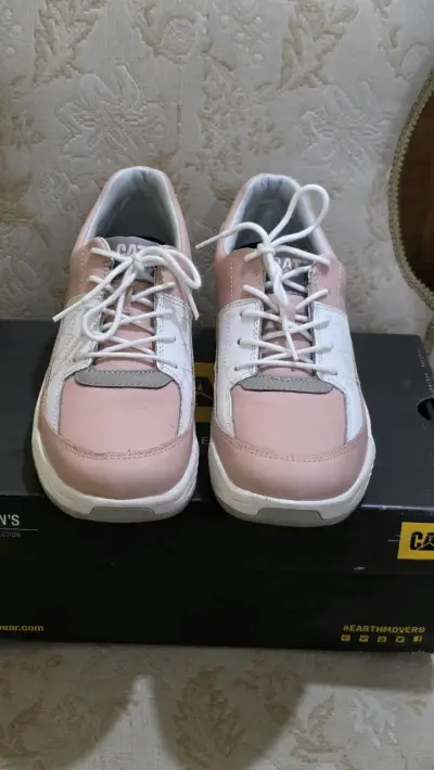 Zapatillas rosas CAT con caja - miniatura 1