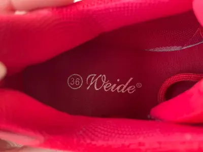 Zapatillas deportivas rojas - miniatura 3