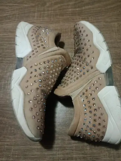 Zapatillas con cristales beige - miniatura 2