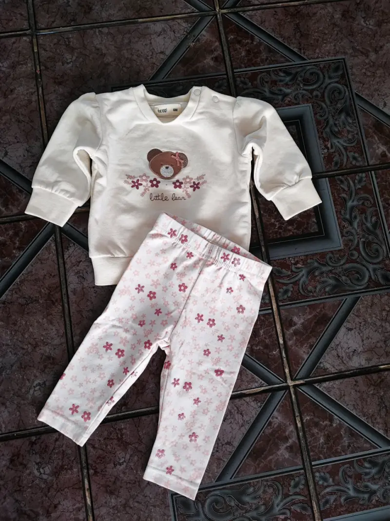2 conjuntos 4Kids Talla 6 Meses
