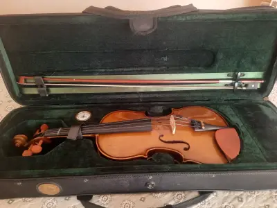 Violín con estuche y arco - miniatura 2