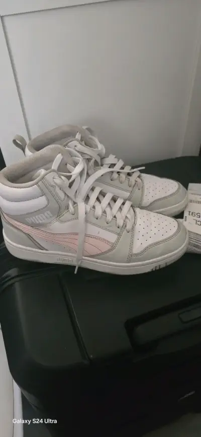 Zapatillas altas blancas y rosadas - miniatura 1