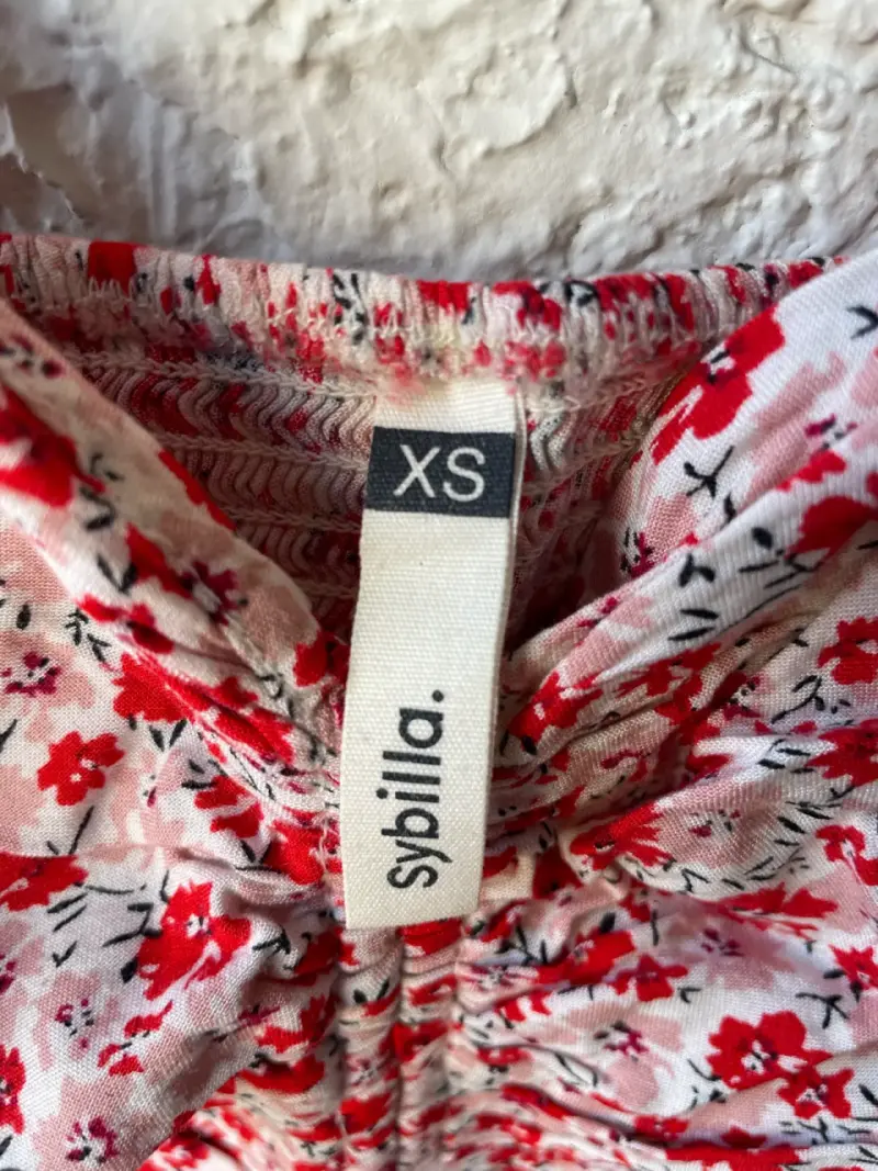 Top floreado ajustable rojo y blanco - 2