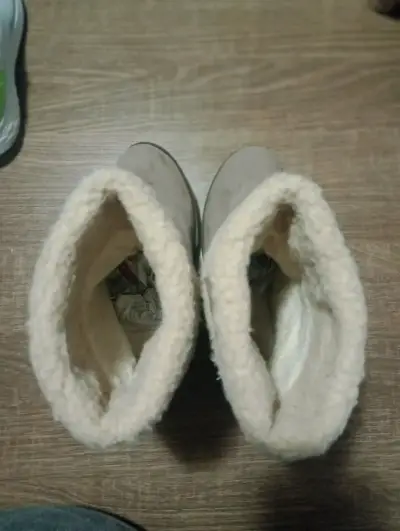 Botas grises con forro de lana - miniatura 3