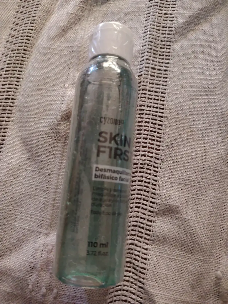 Desmaquillante bifásico Skin First