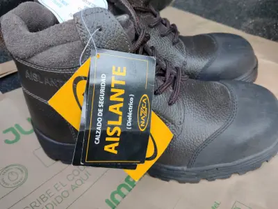 Botas de seguridad aislantes - miniatura 2