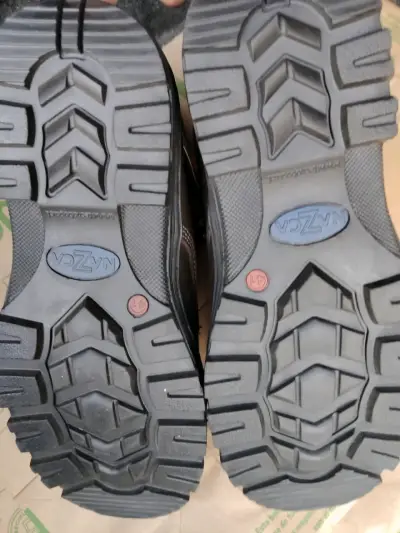 Botas de seguridad aislantes - miniatura 3